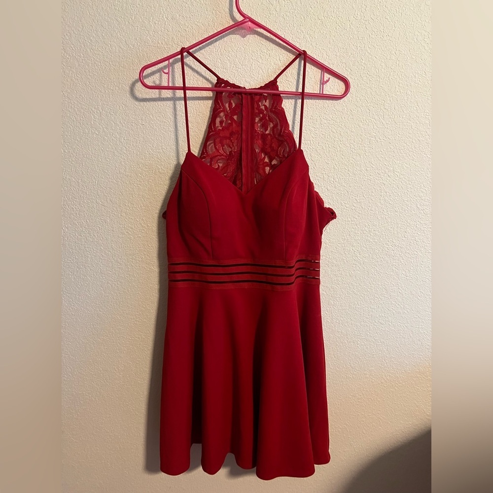 💃🏾 City Studio Red Lace-Back Dress 15/16
